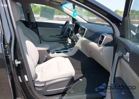 2021 Kia Sportage Lx z USA, uszkodzony, nr VIN KNDPMCACXM7886547